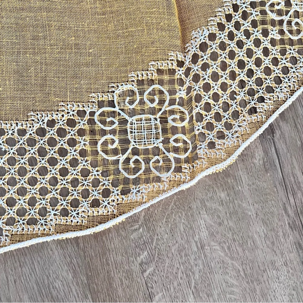 Vtg Beautiful Yellow‎ With White Lace Linen Round Tablecloth 69” & 8 PCs Napkins